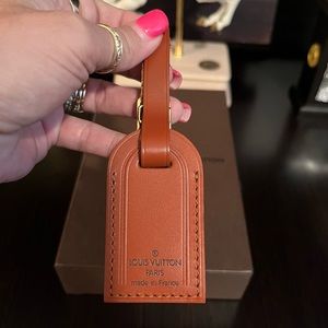 SOLD Authentic LOUIS VUITTON Leather Luggage Tag that’s in excellent condition!